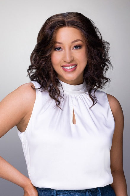 Julianne Petite Lite: Synthetic Wig | Lace Front, Hand‑Tied