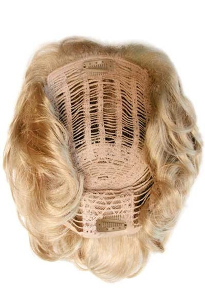 Playmate Curly: Synthetic Topper