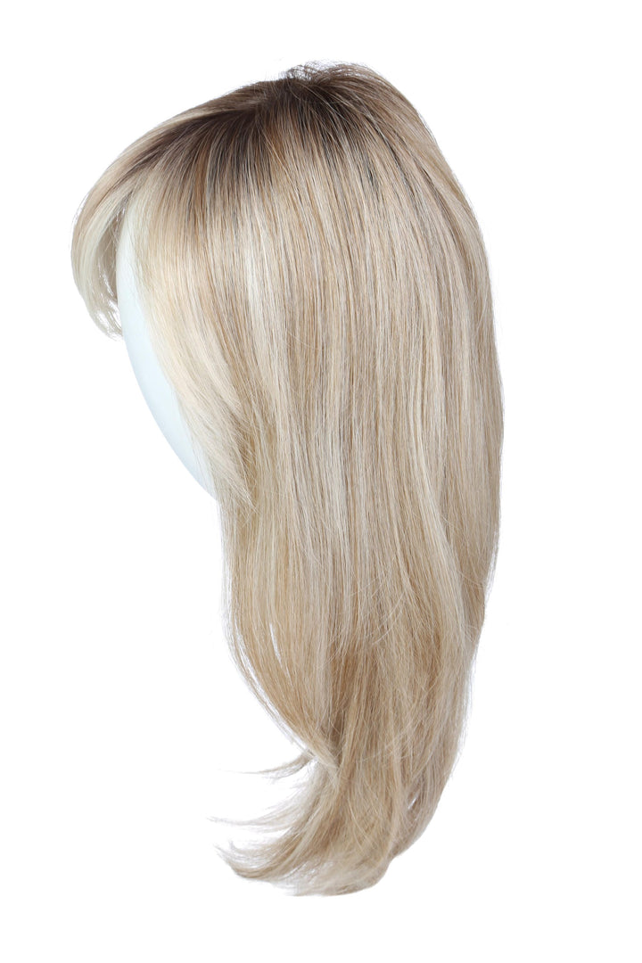Raquel Welch Spotlight mannequin side 3.0